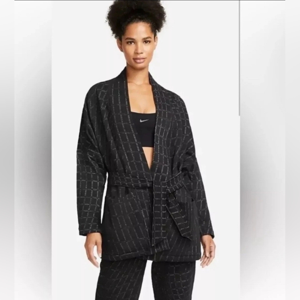 Nike Yoga Therma-Fit Luxe Black Jacquard/Plaid Robe SIZE 1X. #884